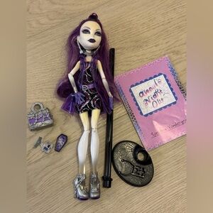 Monster High Doll Ghouls Night Out Spectra Vondergeist 2009
